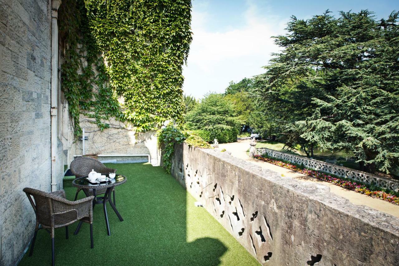 Manor By The Hotel 4*