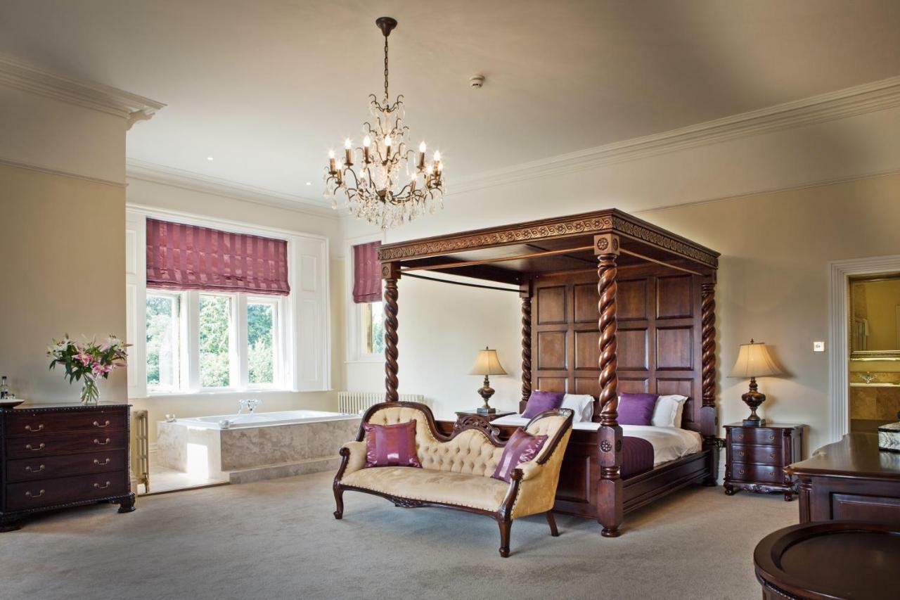 Manor By The Hotel 4*