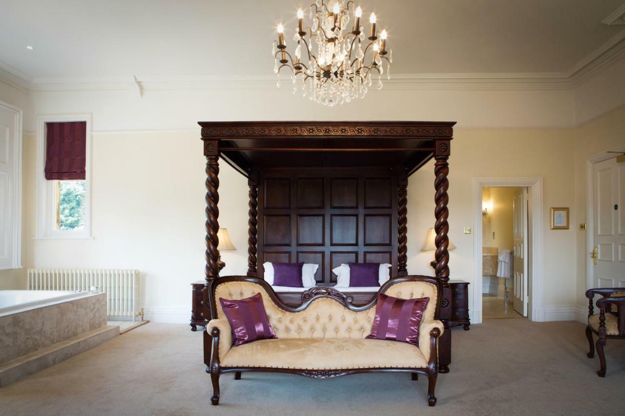 Hotel Manor By The Cheltenham