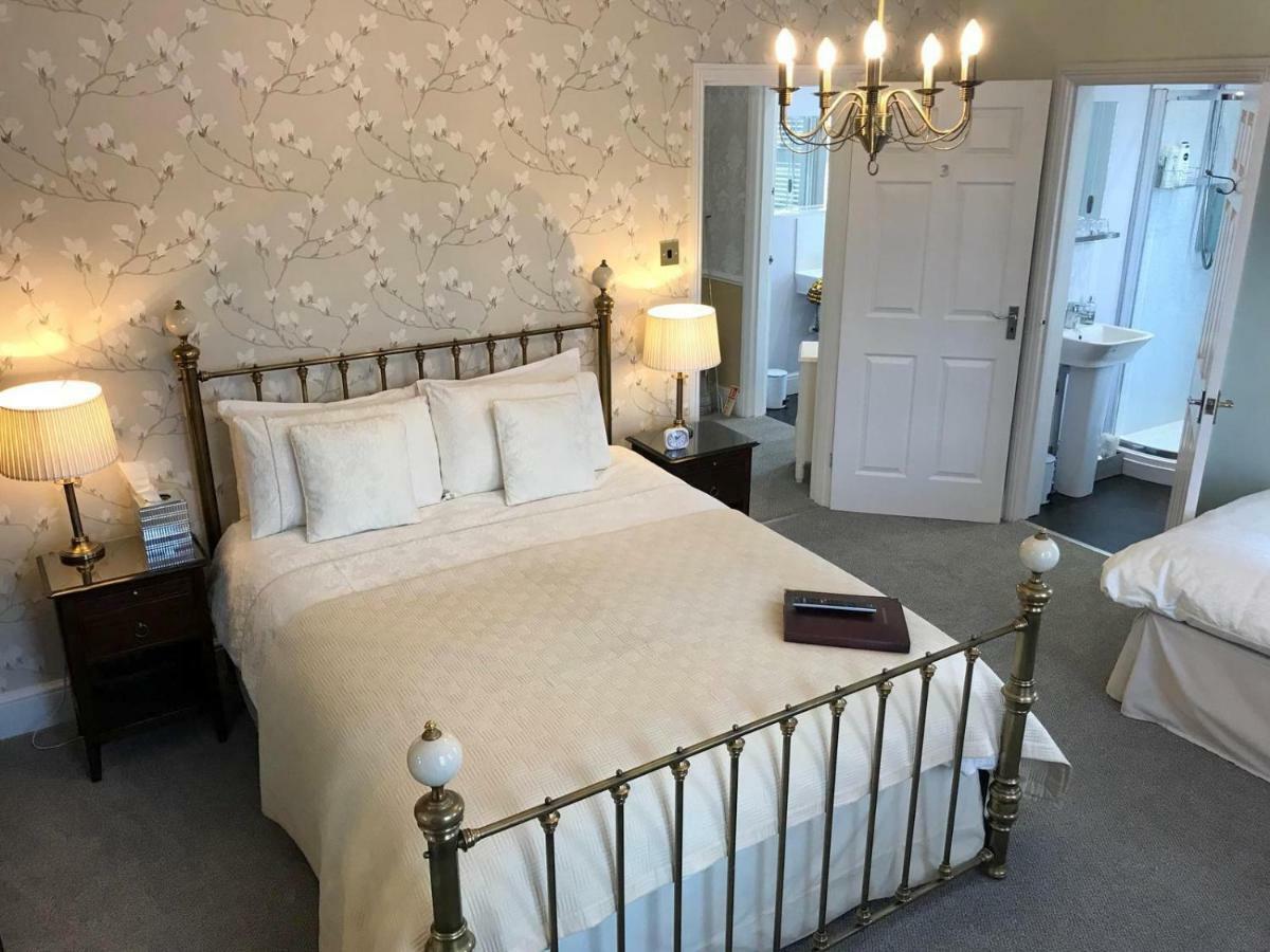 Guest house Burlington House