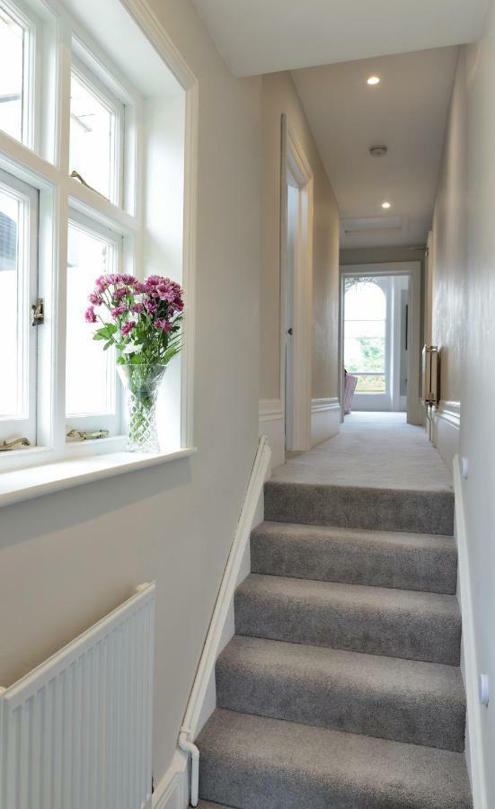 Apartment Flat 3, 6 Lypiatt Terrace Gloucestershire Gl50 2sx Cheltenham