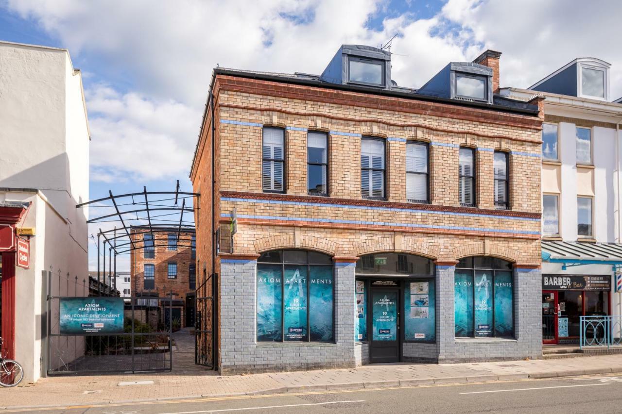 Elliot Oliver - Stylish 2 Bedroom Town Centre * Cheltenham