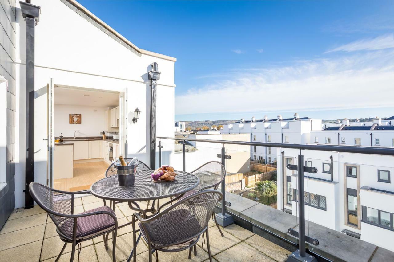 Apartment Elliot Oliver - Luxury Three Bedroom Town Centre With Parking