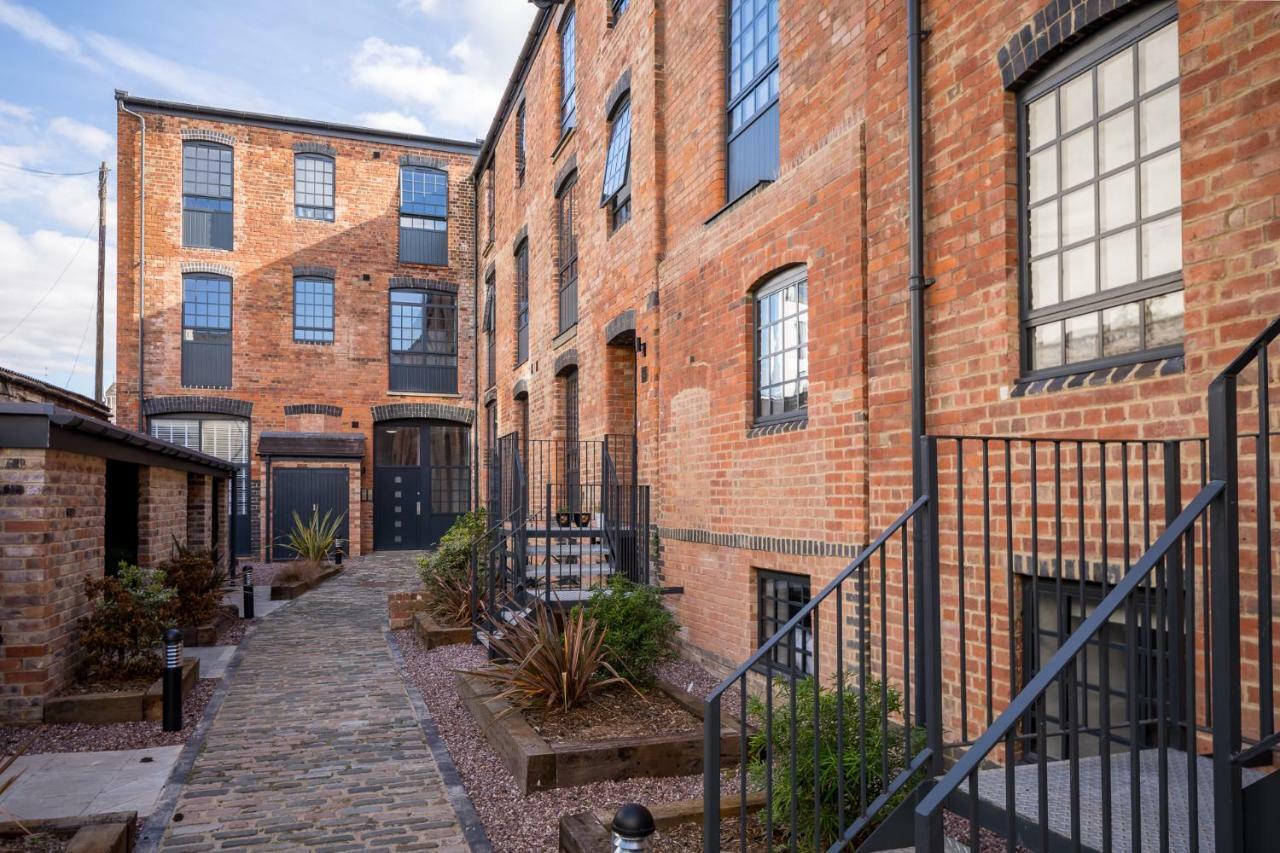 Elliot Oliver - Modern 2 Bedroom Town Centre * Cheltenham