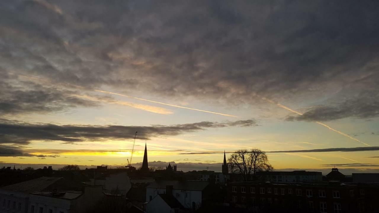 Apartment Penthouse With Hot Tub & Views 23 Cheltenham