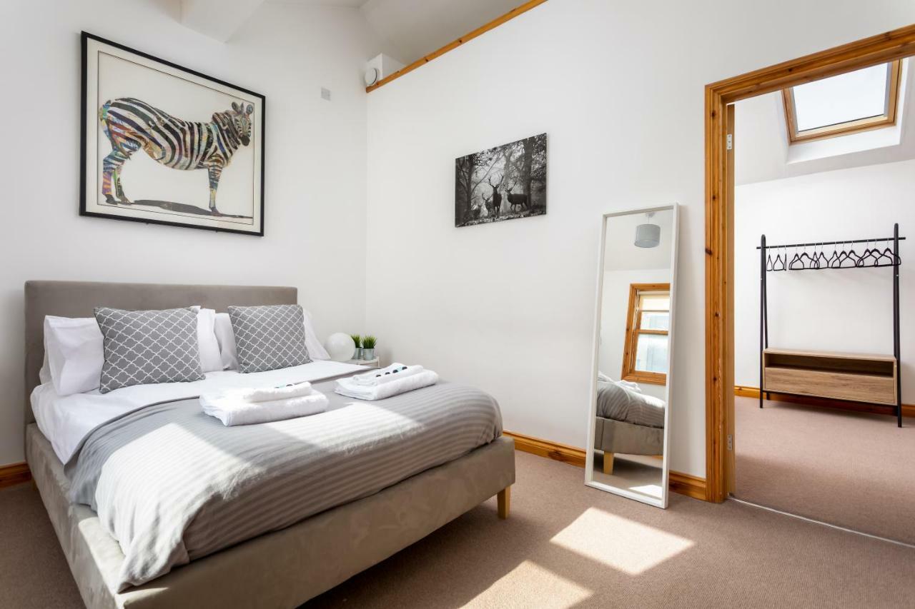 Casa de férias Curb - Fabulous Town House 5 Min Walk To Town Centre