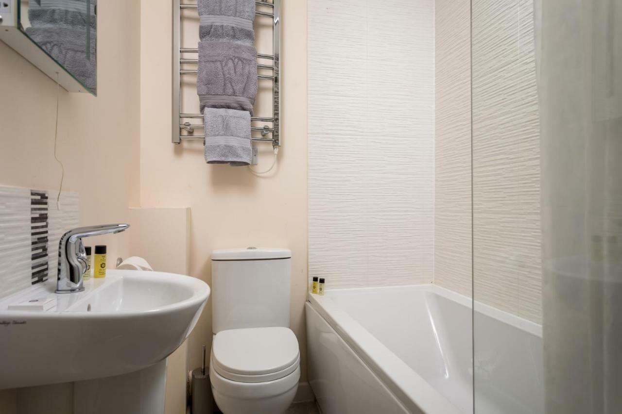 Apartment 2 Bedroom Town Centre