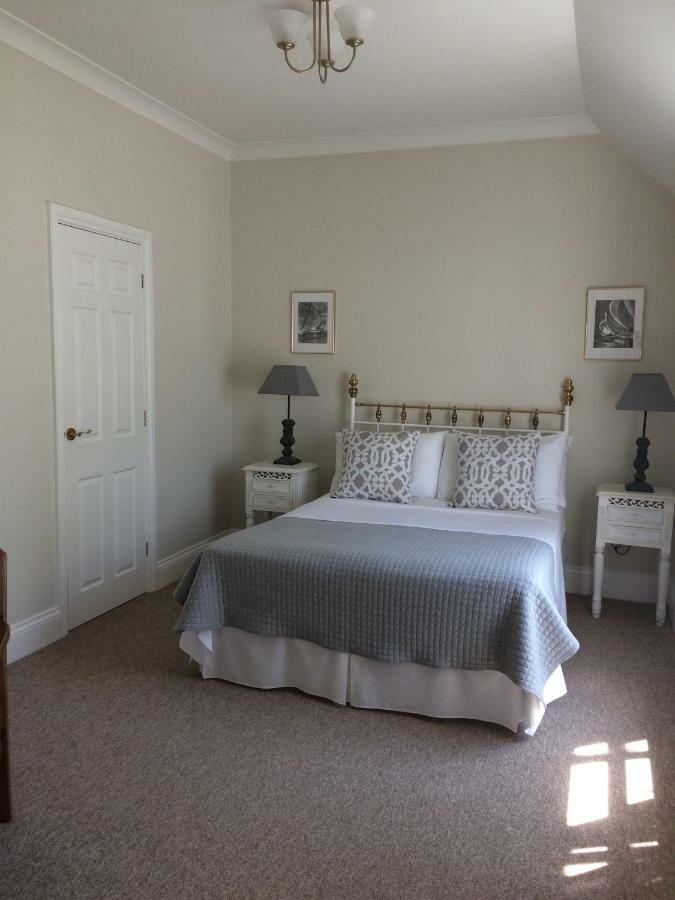 Little Manor Bed & Breakfast *
