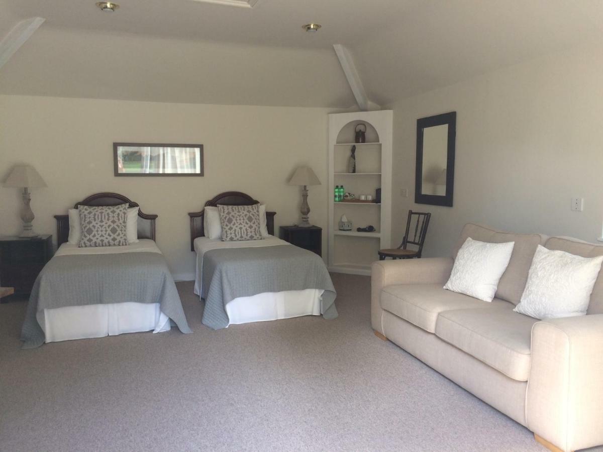 Little Manor Bed & Breakfast