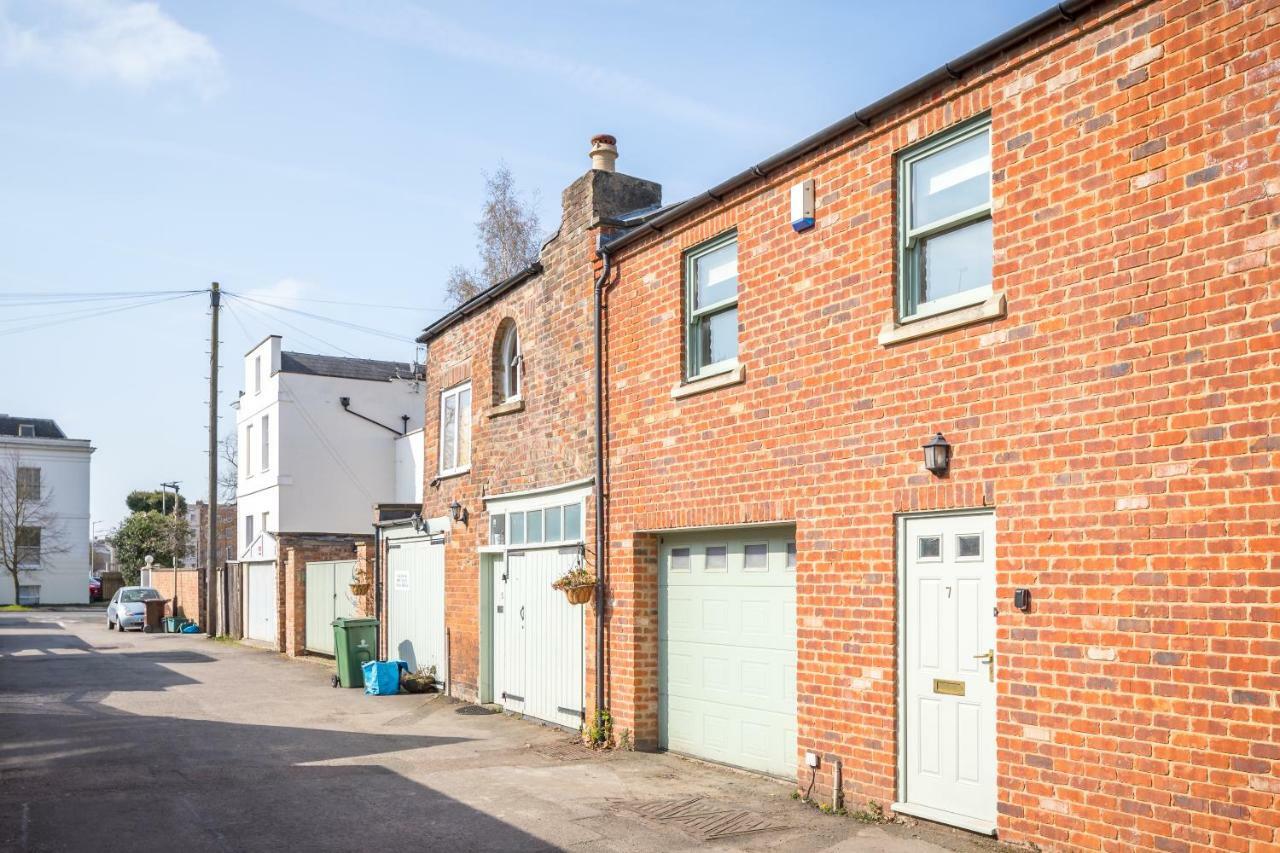 Curb - Fabulous Town House 5 Min Walk To Town Centre