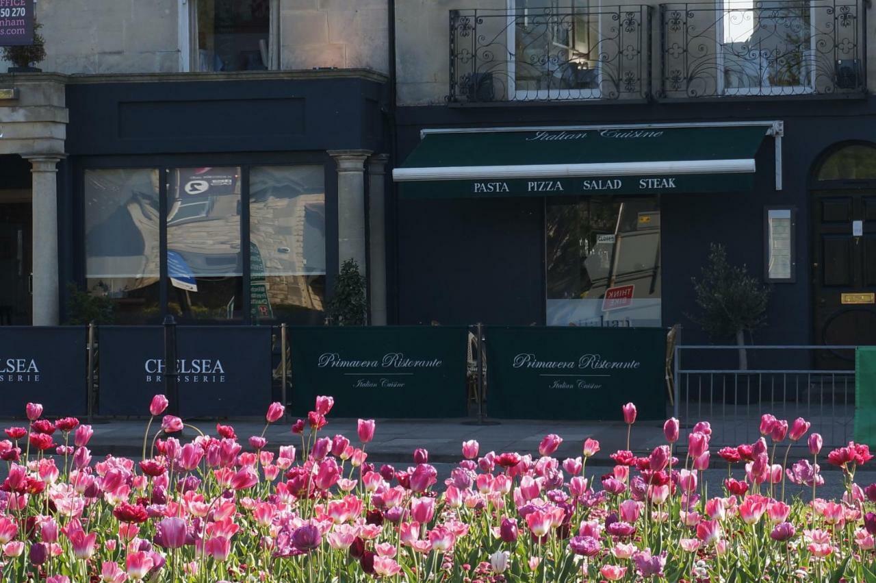 Flat 3, 6 Lypiatt Terrace Gloucestershire Gl50 2sx *