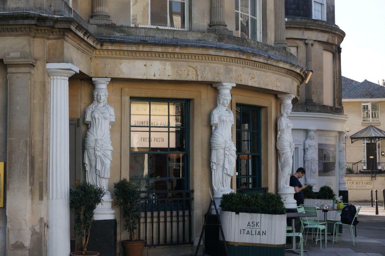 Flat 3, 6 Lypiatt Terrace Gloucestershire Gl50 2sx *