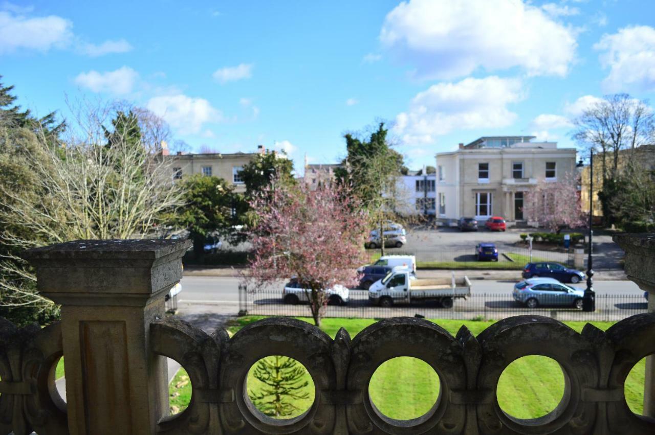 Flat 3, 6 Lypiatt Terrace Gloucestershire Gl50 2sx Apartment Cheltenham