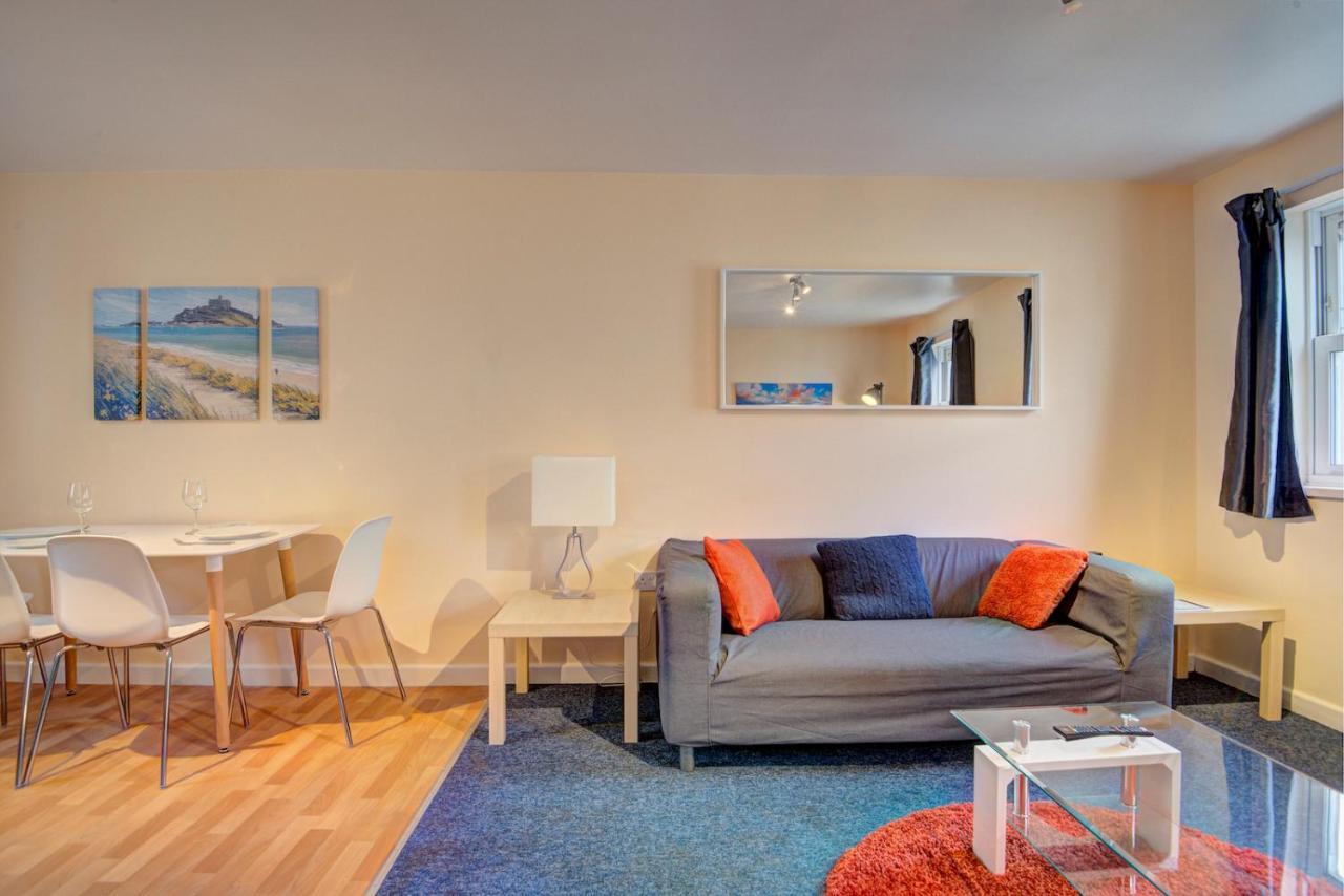St Georges Apartments, Self Contained Units Cheltenham