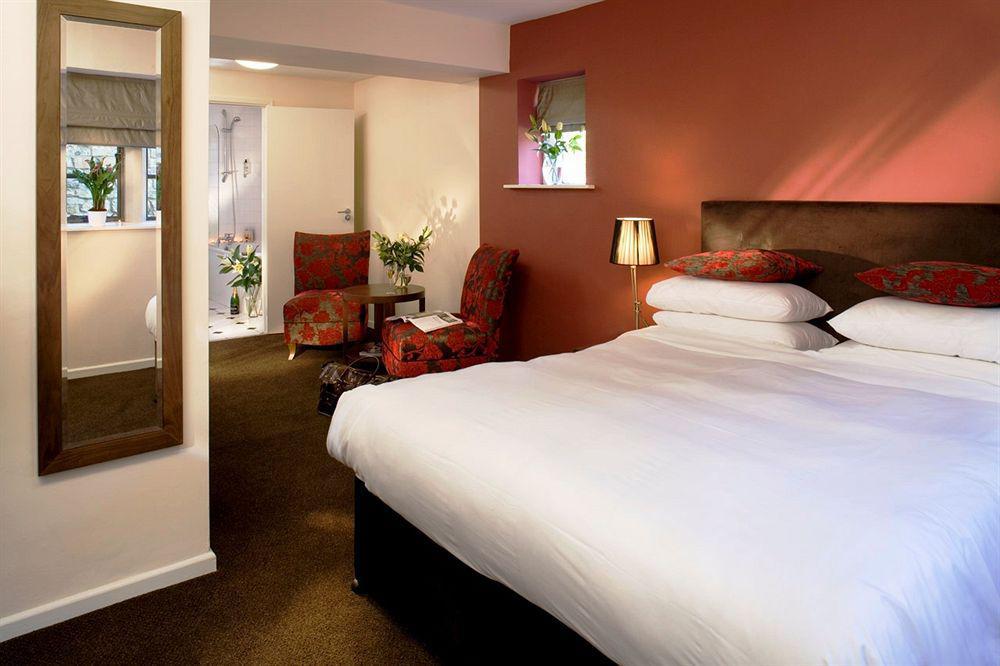 The Frogmill 4* Shipton (Gloucestershire)