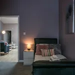 Auburn Willow Luxury Apartment Cheltenham