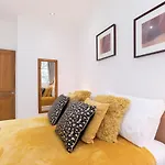 High Columns - Superb Central 2 Beds 2 Baths And Free Parking