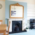Central Cheltenham, Regency Apartment With Parking, Cavalier Suite - Sleeps 6