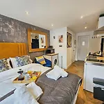 Cobblestone Studio By Fortuna Property