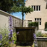 The Lodge At Winchcombe By Birch Stays