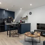 Gorgeous 1 Bed Apartment In Central Cheltenham!