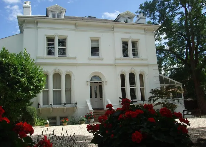 Lypiatt House