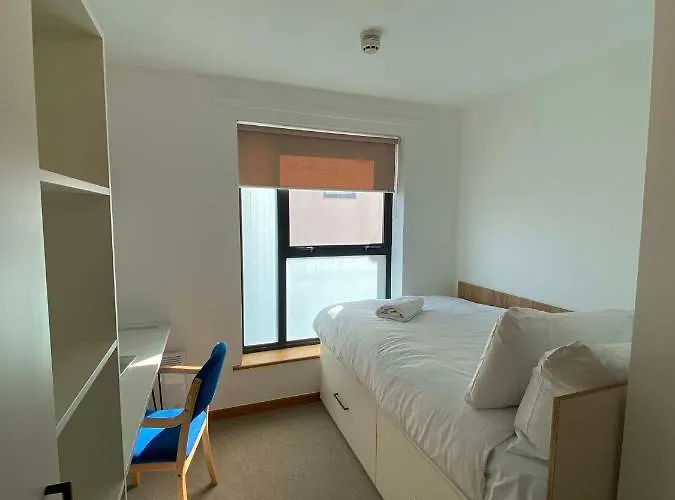 Regency Hall Smart Cheltenham Ensuite Rooms D