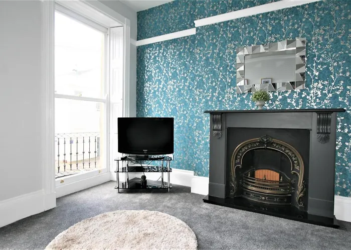 Central Serviced Apartments By Roomsbooked