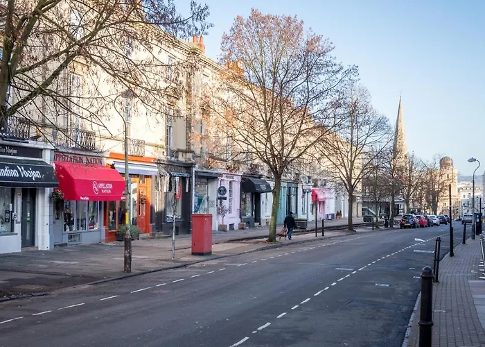 Ground Floor 2 Bedroom Town Centre Apartment