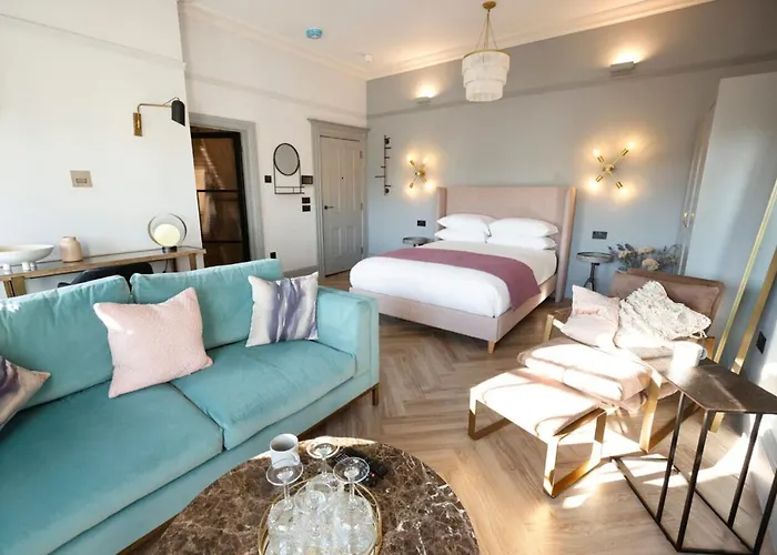 Neptune Apartments