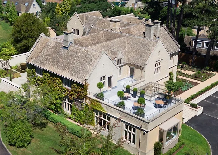 The Lodge At Winchcombe By Birch Stays