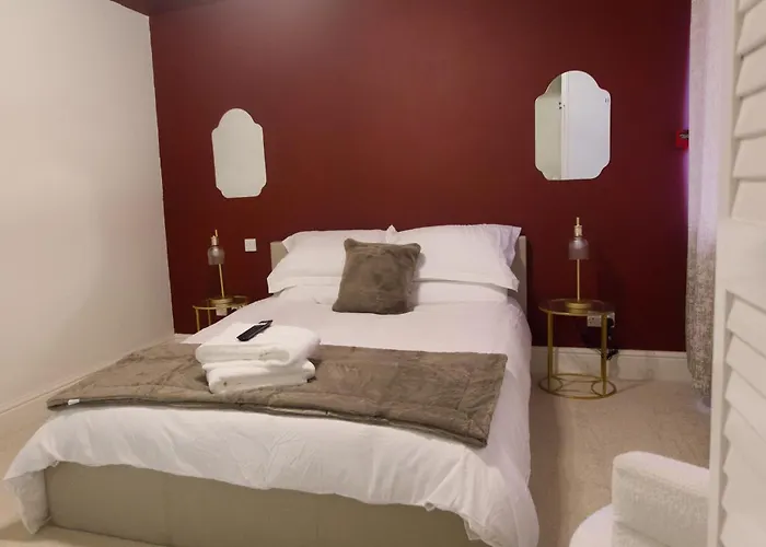 2 Bedroom Apartment - The Ruby