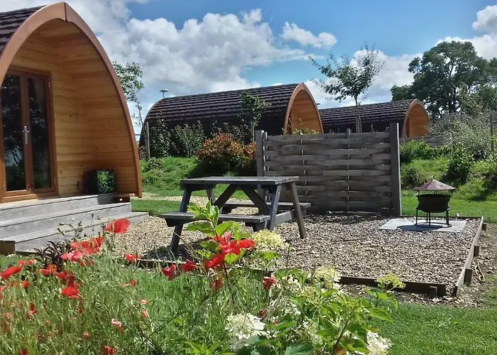 Buttercup Glamping Pod