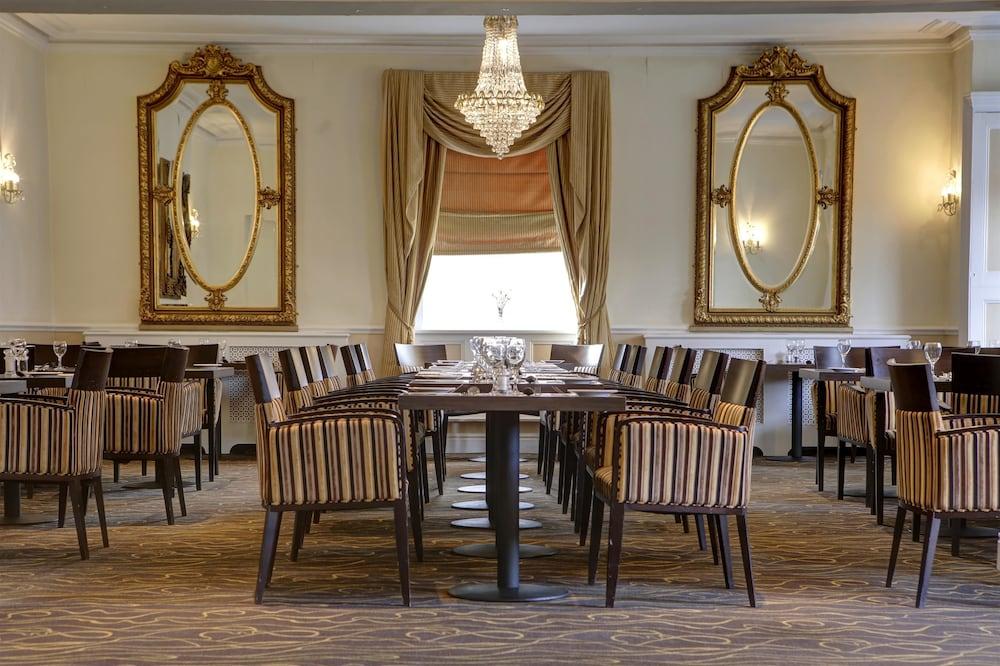 Hotel Ramada By Wyndham Cheltenham Golden Valley