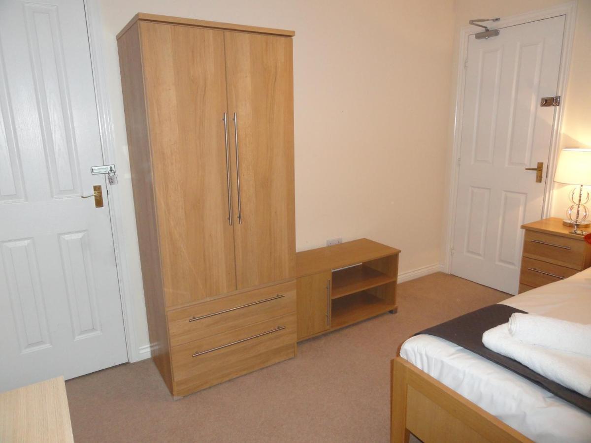 Redmarley House By Cliftonvalley Holiday home