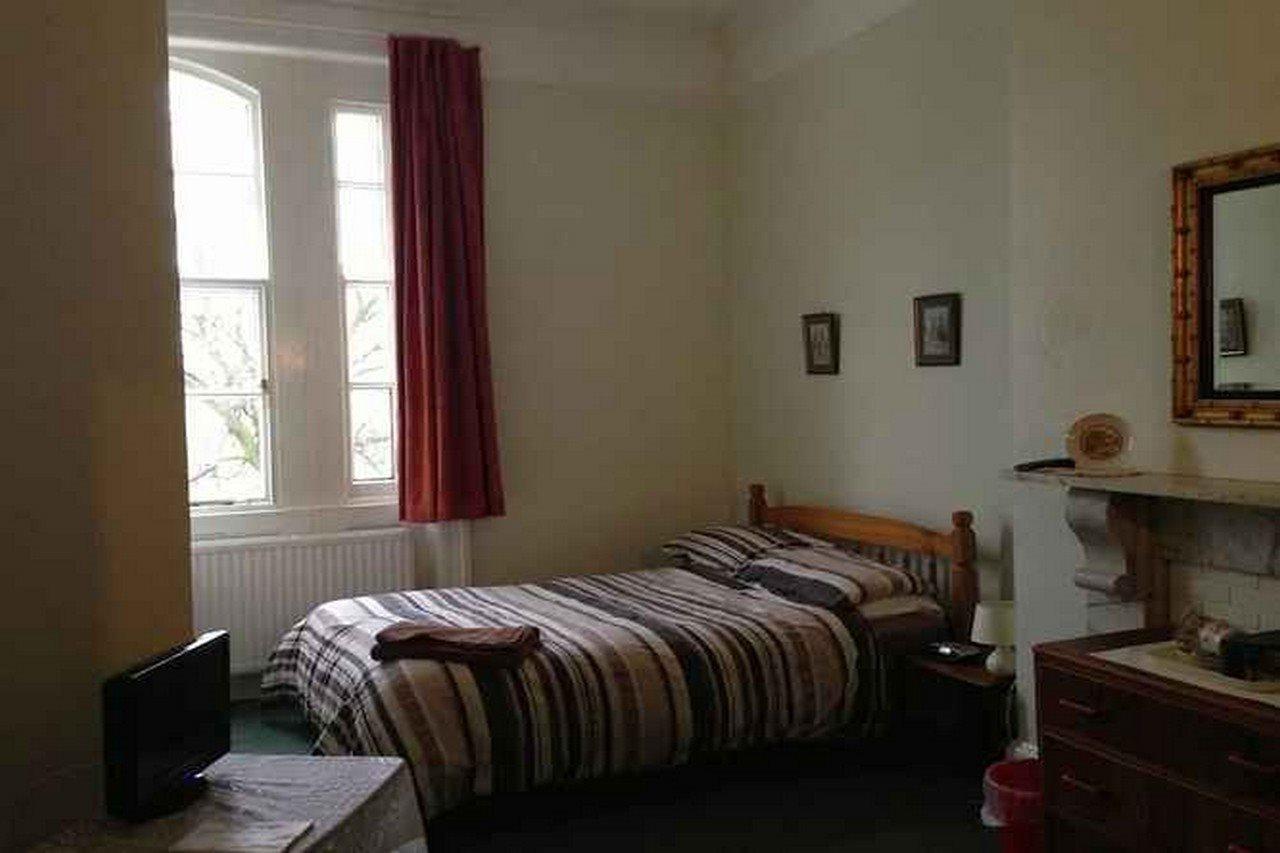 Kingsmuir Guest house Cheltenham