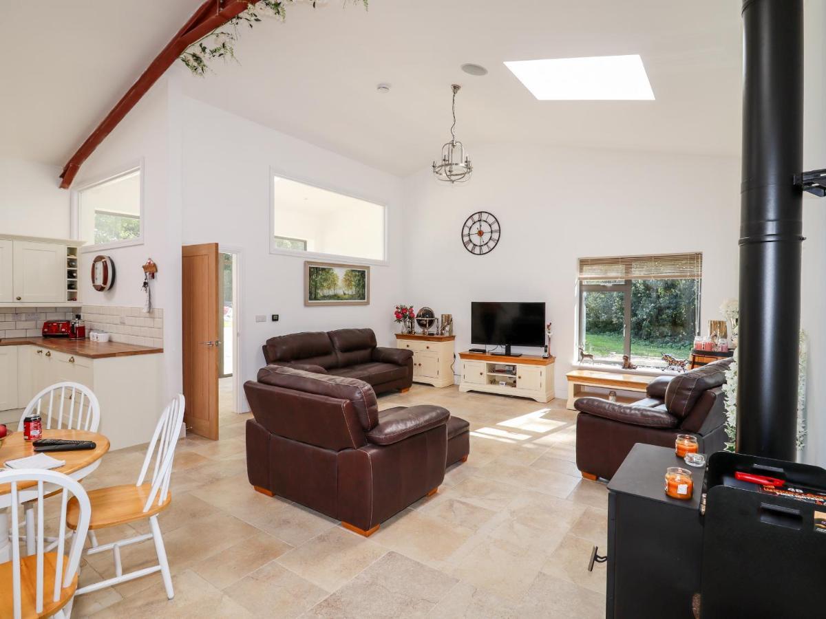 Holiday home Thatchers Barn *