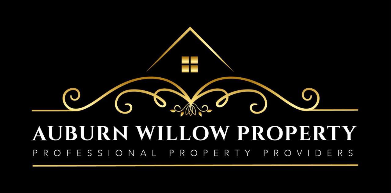 Auburn Willow Luxury * Cheltenham