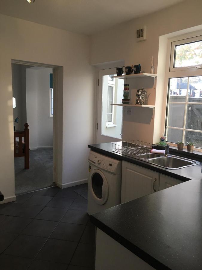 1 Phoenix Cottages, 403 High Street, Holiday home *
