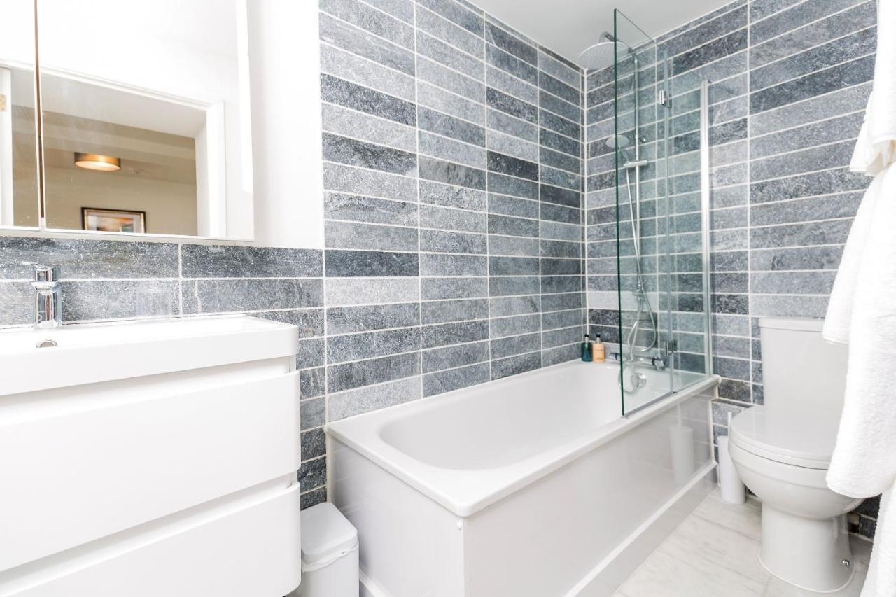 6 Elizabeth House - By Luxury Apartment Cheltenham