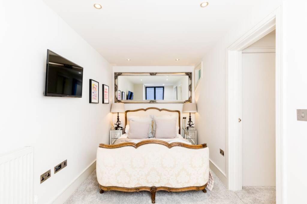Exceptional, Boutique Retreat Bath Road
