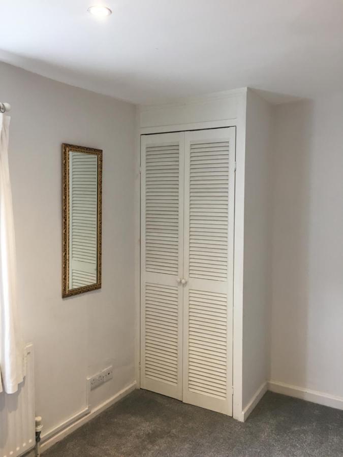 1 Phoenix Cottages, 403 High Street, Cheltenham