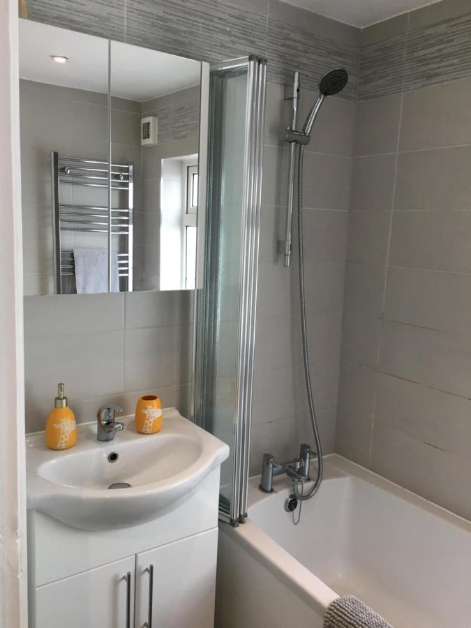 Holiday home 1 Phoenix Cottages, 403 High Street, *