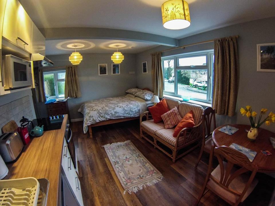 Apartment Cheltenham Studio Apartment *