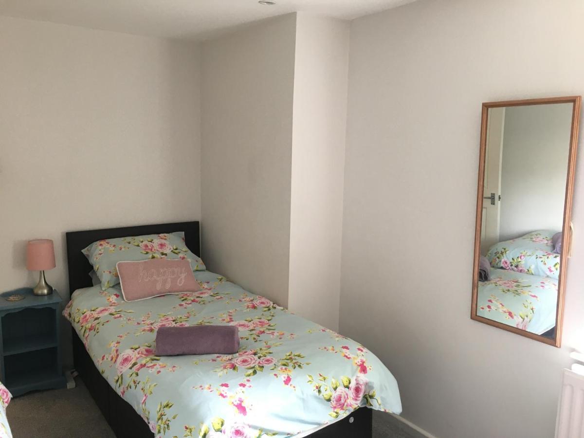 Holiday home 1 Phoenix Cottages, 403 High Street, Cheltenham