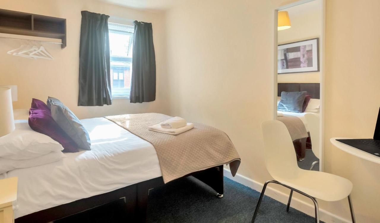 St Georges Apartments, Self Contained Units Cheltenham