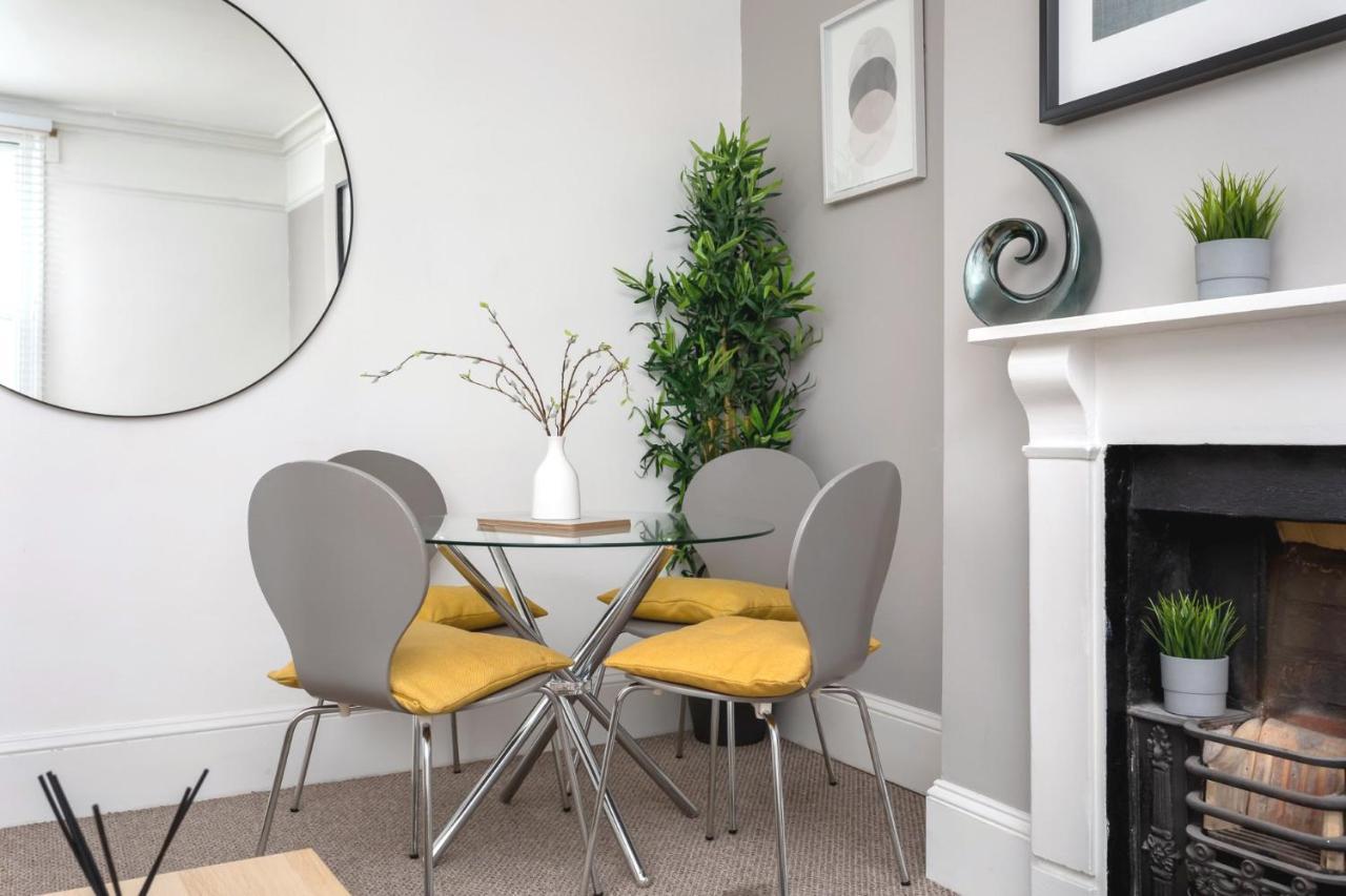 St George's Place - Fab Town House Cheltenham