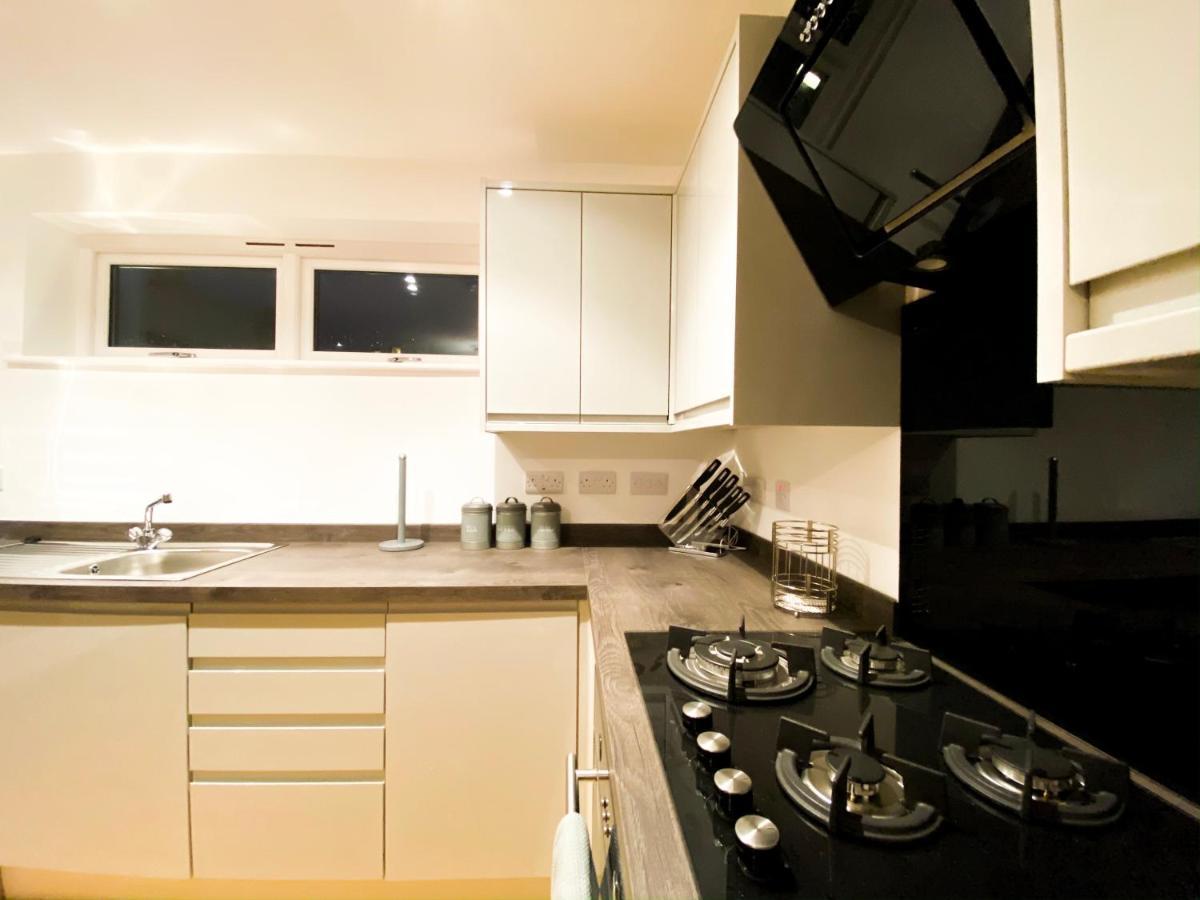 Suitely - Albion Place *