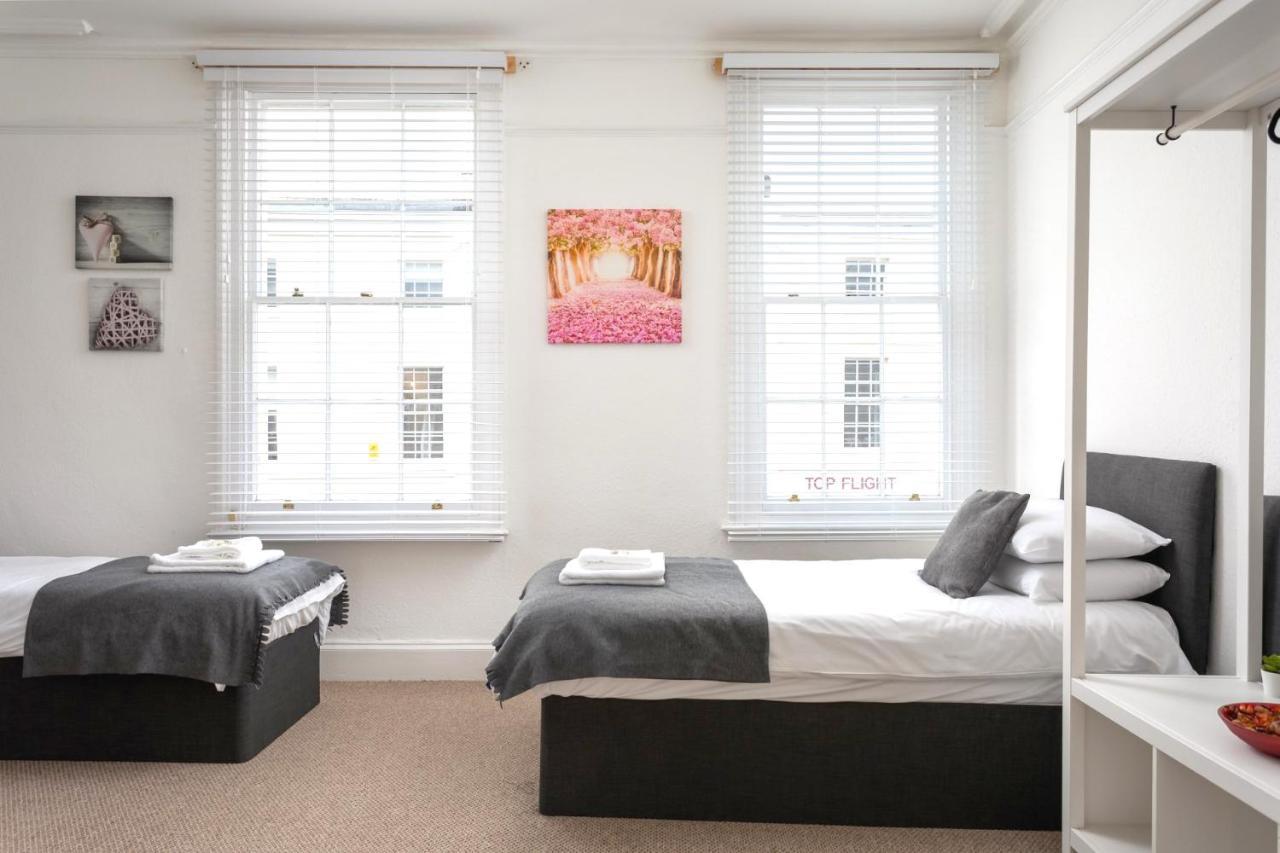 St George's Place - Fab Town House Holiday home Cheltenham