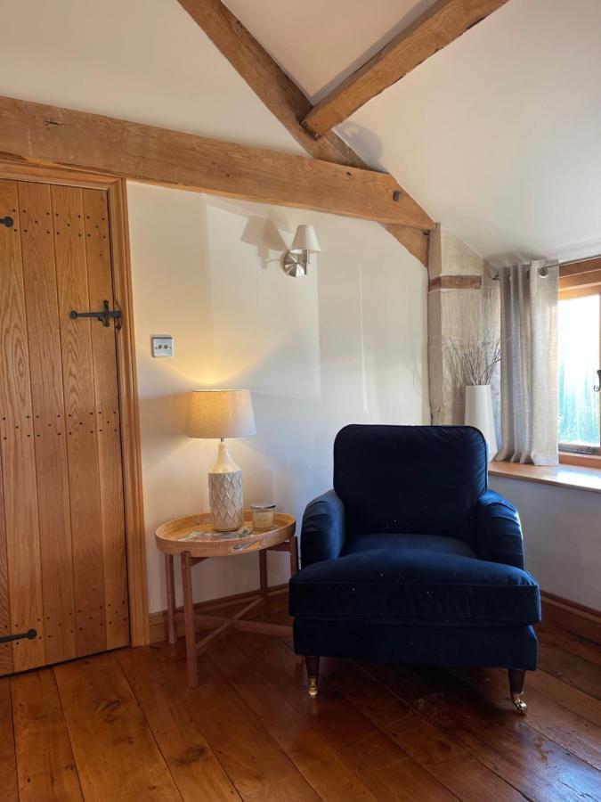The Cider Barn - Spacious First Floor Set Within Barn Conversion Cheltenham